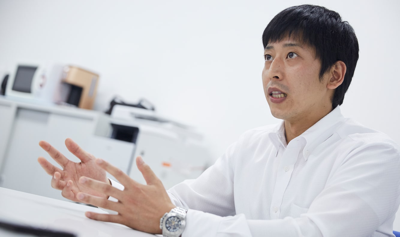 将来のキャリアに不安を感じ、エンジニアを目指しました。