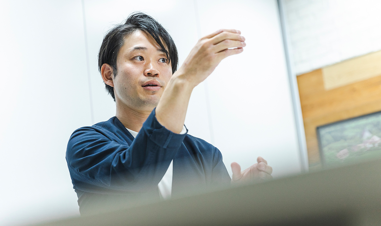 DXを推進するクラウドサービスを企業に導入し、開発を支援する。